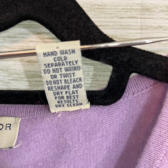 Lord & Taylor lavender purple cashmere sweater - Picture 4 of 6